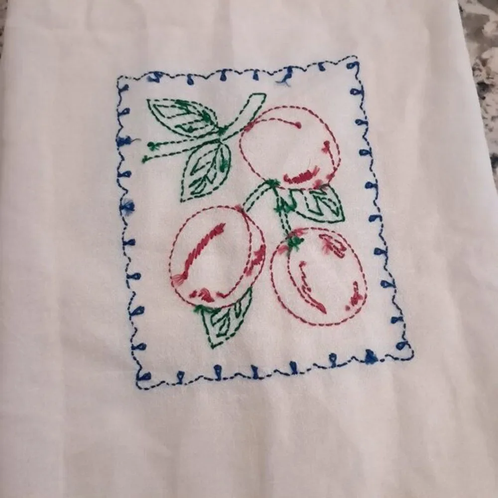 Vintage Embroidered‎ towel cherry plum nectarine peach fruit floral Tea flour